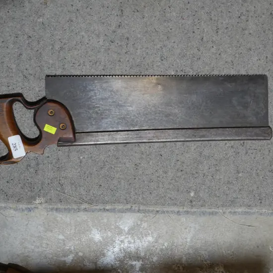 Tenon saw