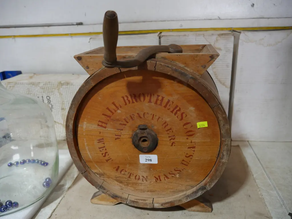 Butter churn Image 1++
