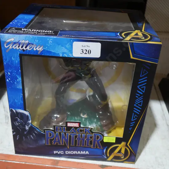 Black panther PVC diorama