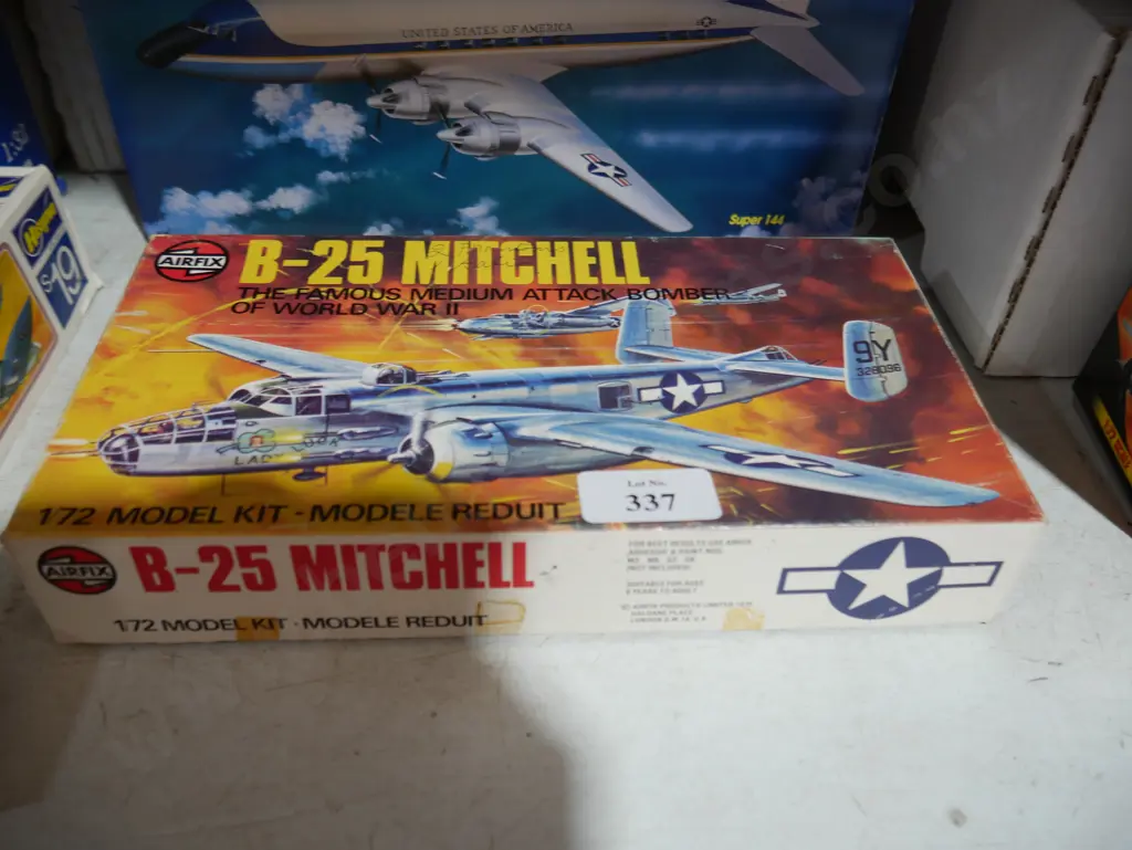 Model b-25 Mitchell Image 1++