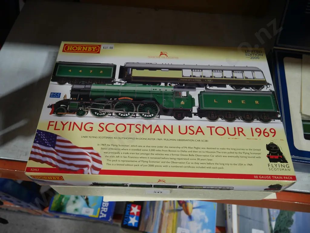 Hornby Flying Scotsman USA tour 1969 locomotive and tender Image 1++