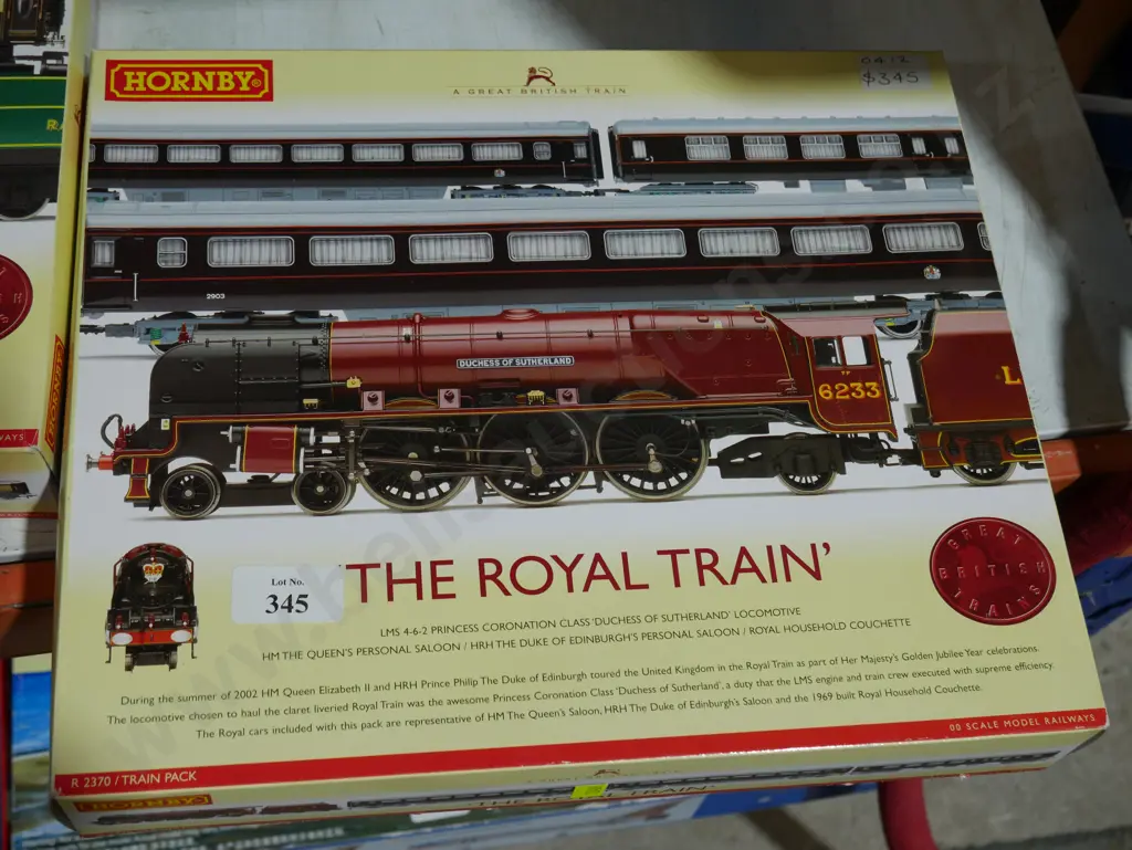 Hornby - The royal train locomotive and tenders Image 1++