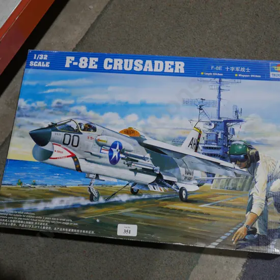 Model f – 8e crusader