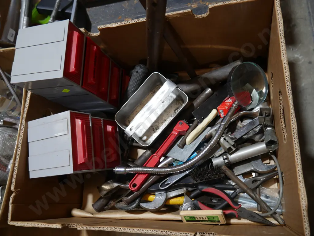 Hand tools, organising towers Image 1++