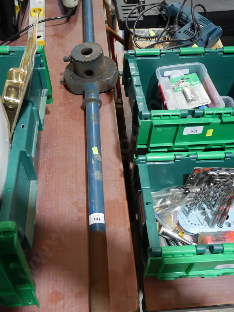 Large tap and die Image 1++