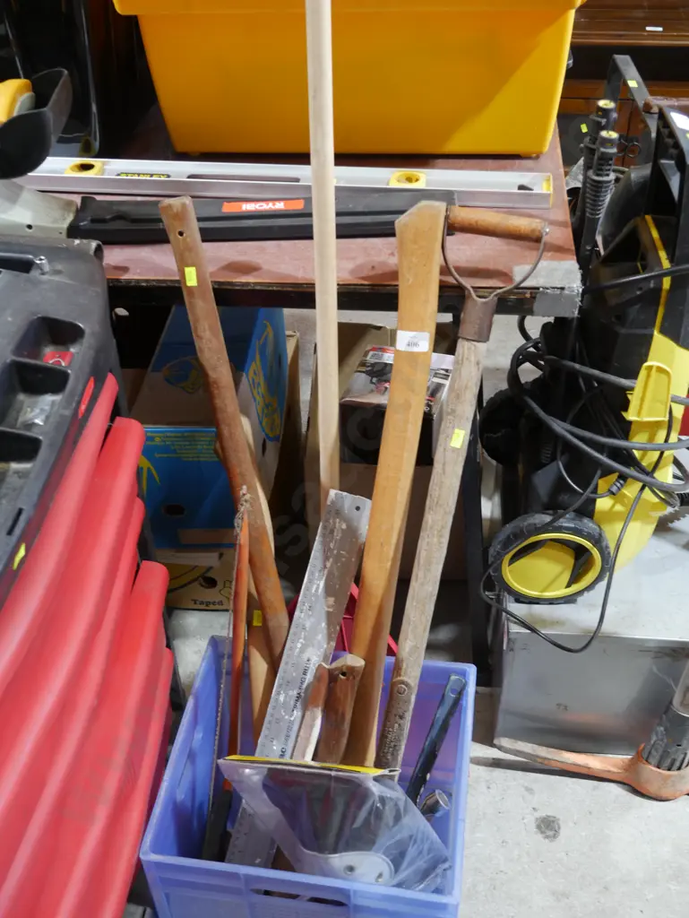 Axes, garden fork etc Image 1++