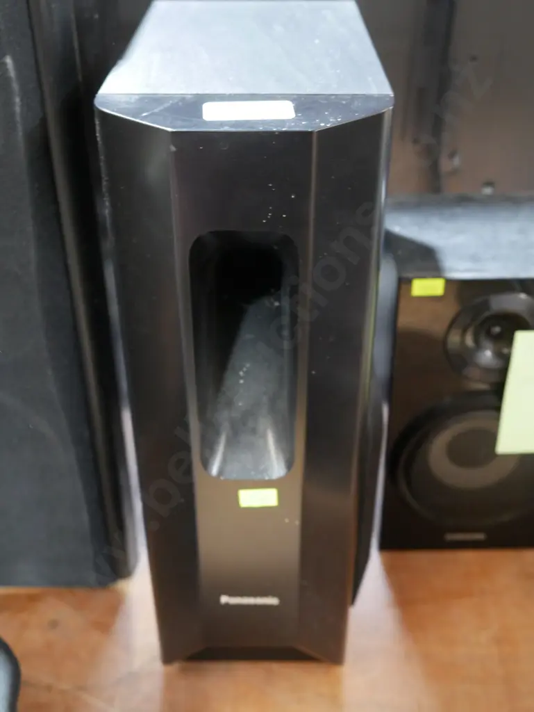 Panasonic subwoofer Image 1++