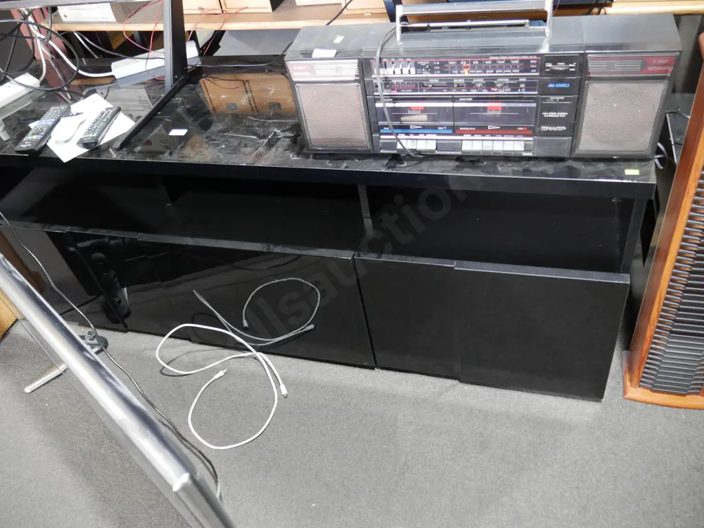 Entertainment unit Image 1++