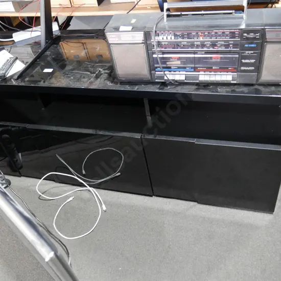 Entertainment unit