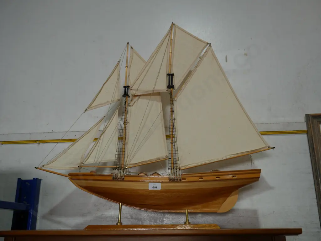 Model sail boat Image 1++