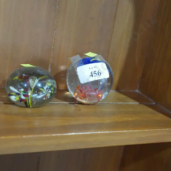 2 glass paperweights