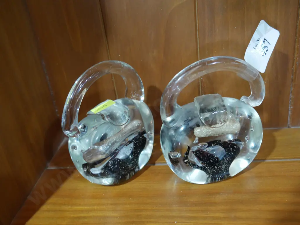 2 glass paperweights Image 1++