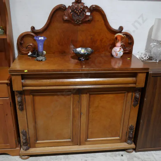 Sideboard