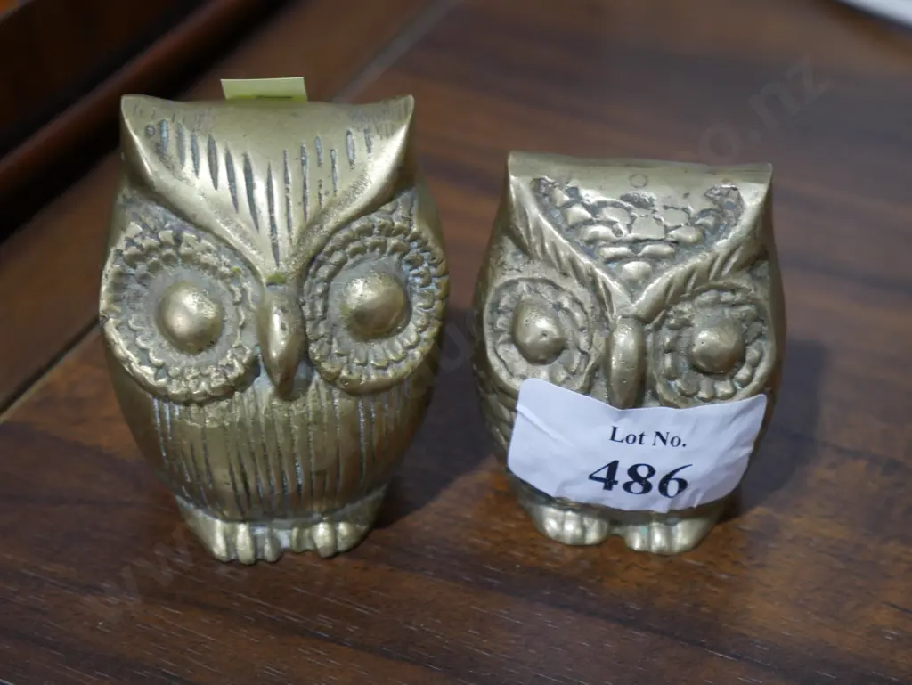 Brass owl ornaments Image 1++