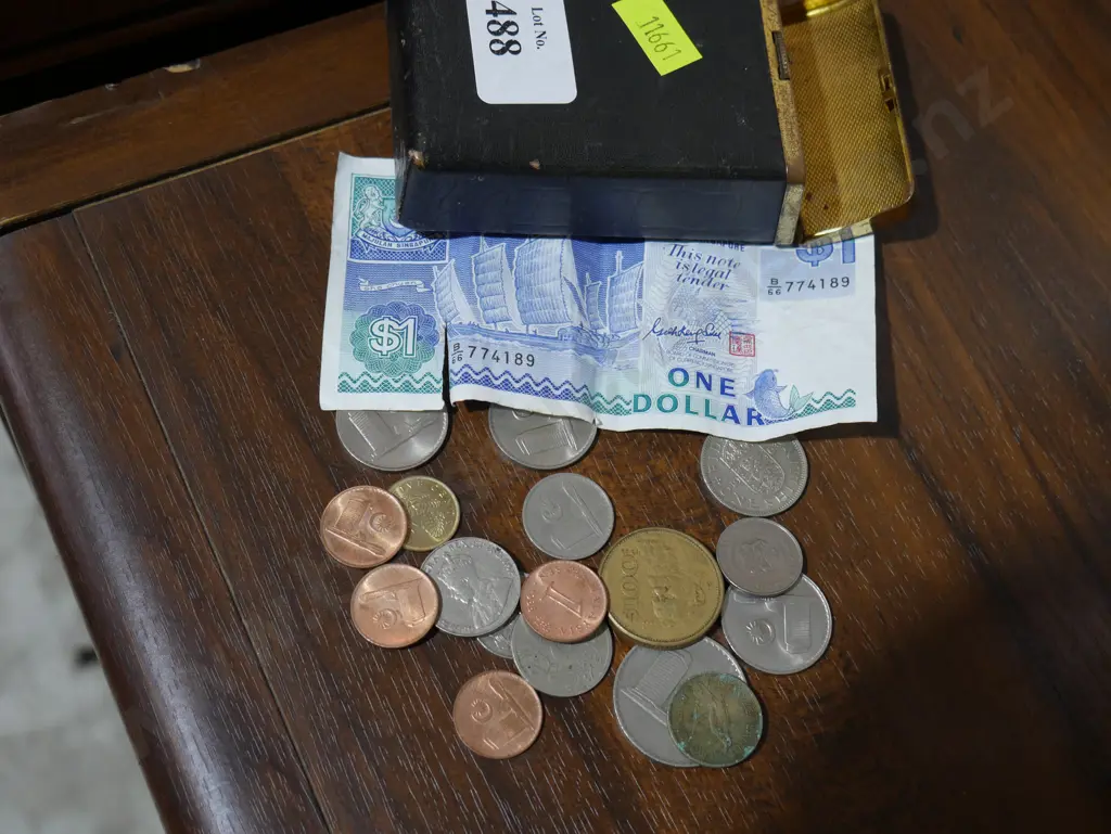 Assorted coins and note Image 1++