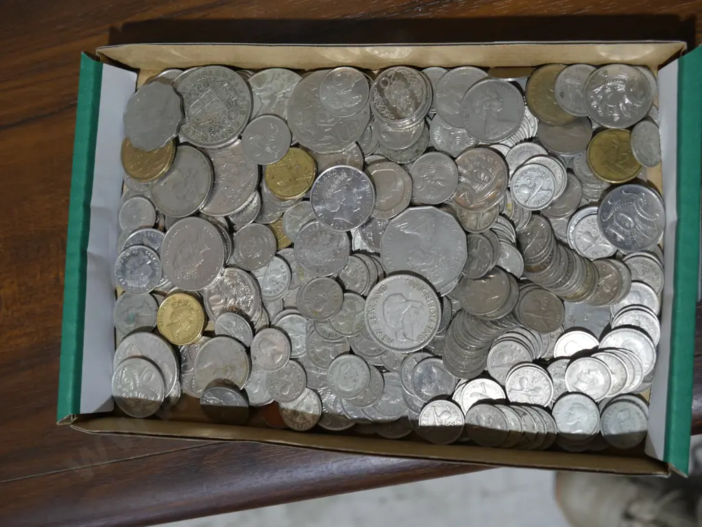 Assorted coins Image 1++