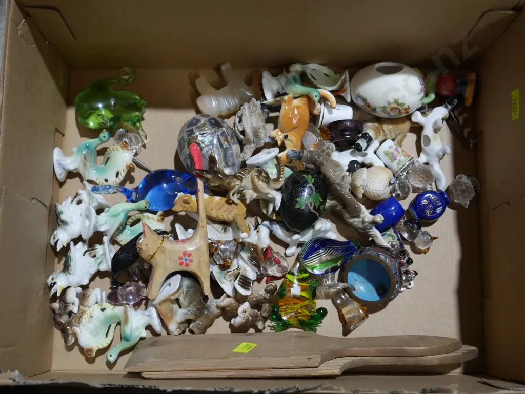 Assorted animal ornaments etc Image 1++