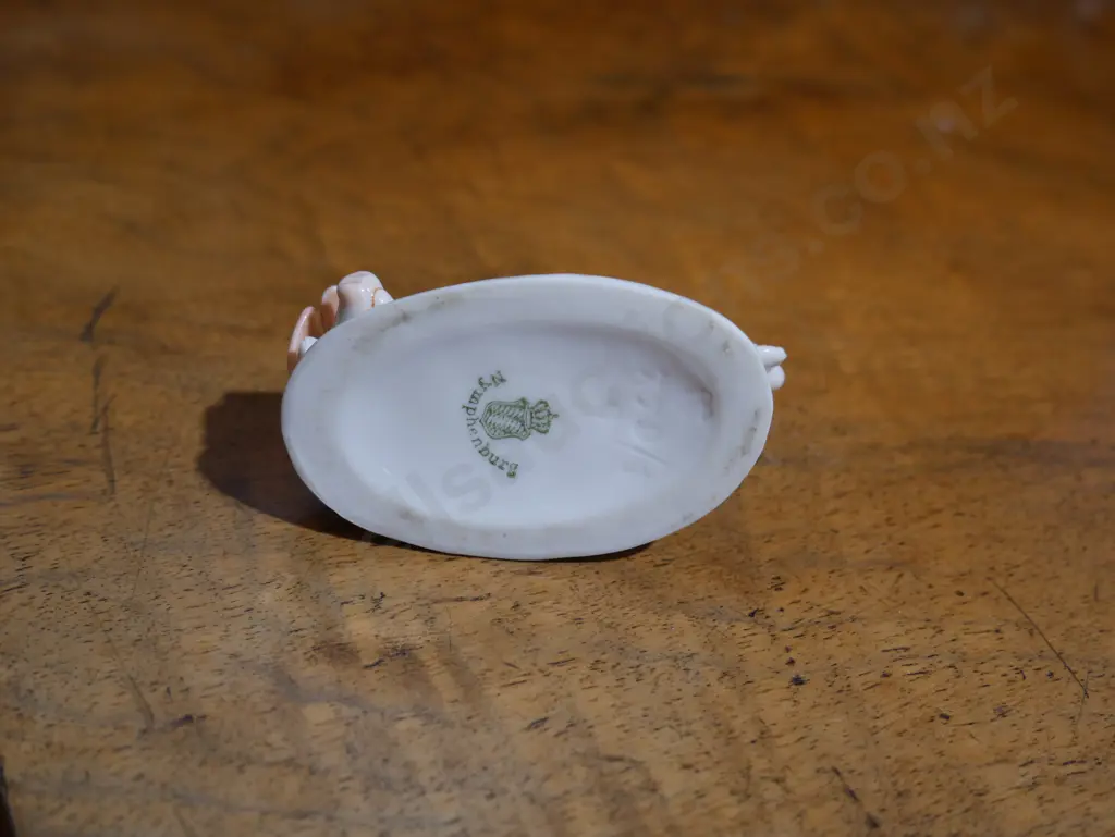 Nymphenberg sleeping pig figure Image 1++
