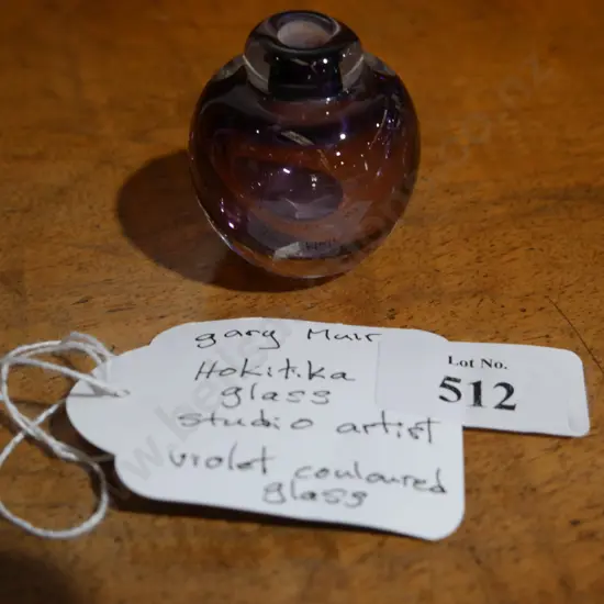Hokitika glass vase by Gary Muir