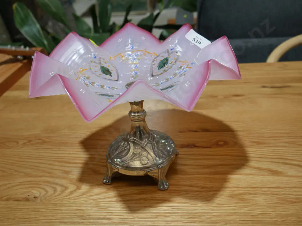Antique pedestal bowl centerpiece Image 1++