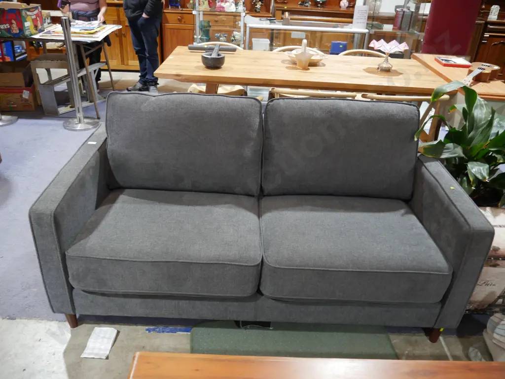 Divan couch Image 1++