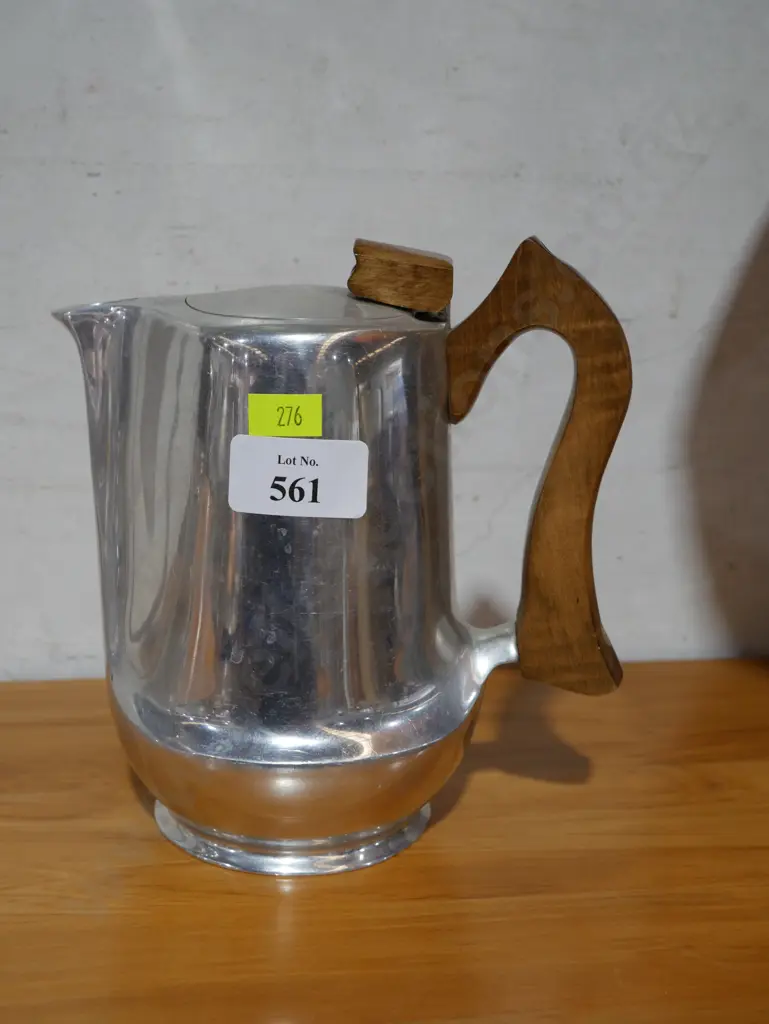 Jug Image 1++