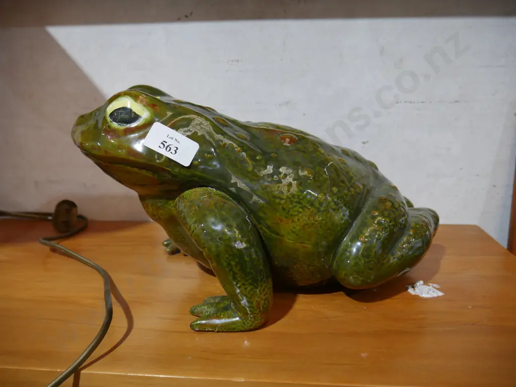 Frog ornament Image 1++