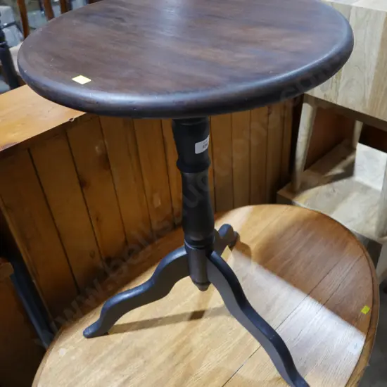 Wine table