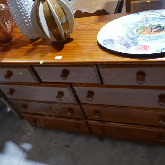 Chest of drawers