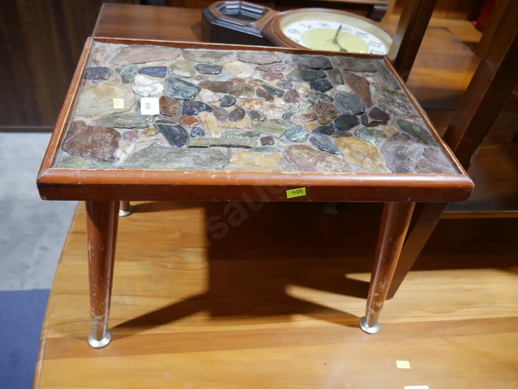 Stone top occasional table Image 1++