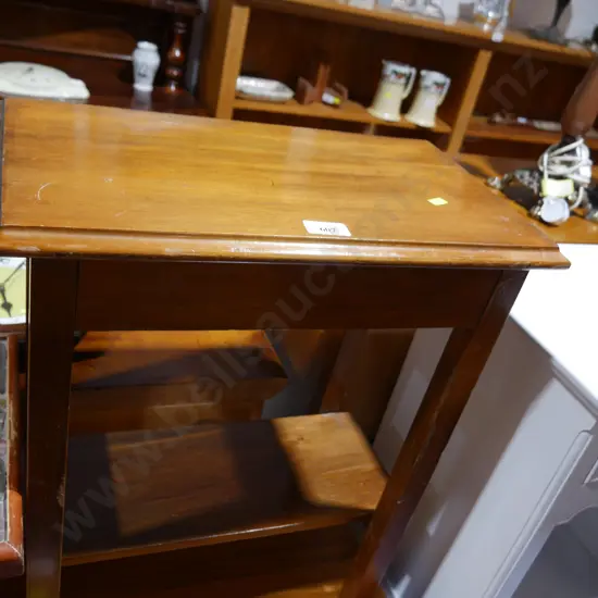 Occasional table