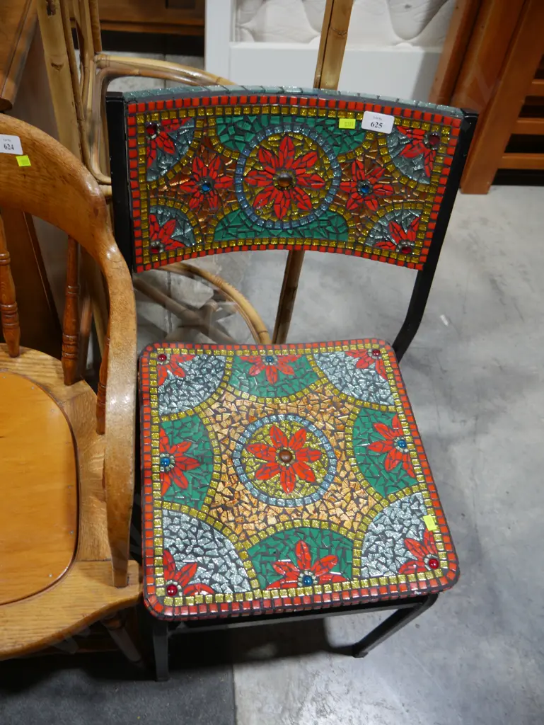 Mosaic chair Image 1++