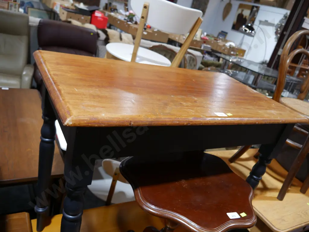 Occasional table Image 1++