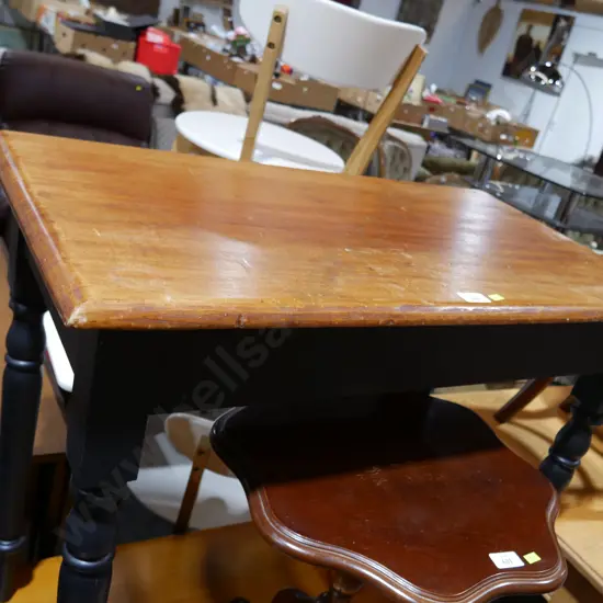 Occasional table