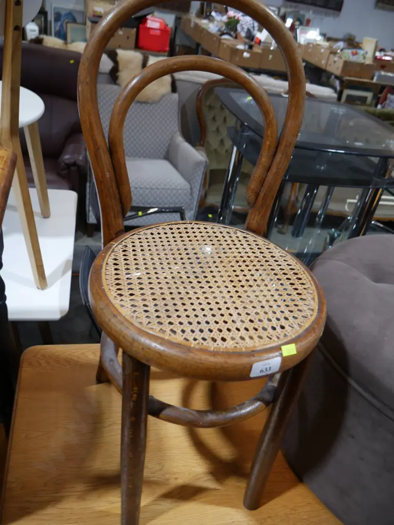 Child's chair Image 1++