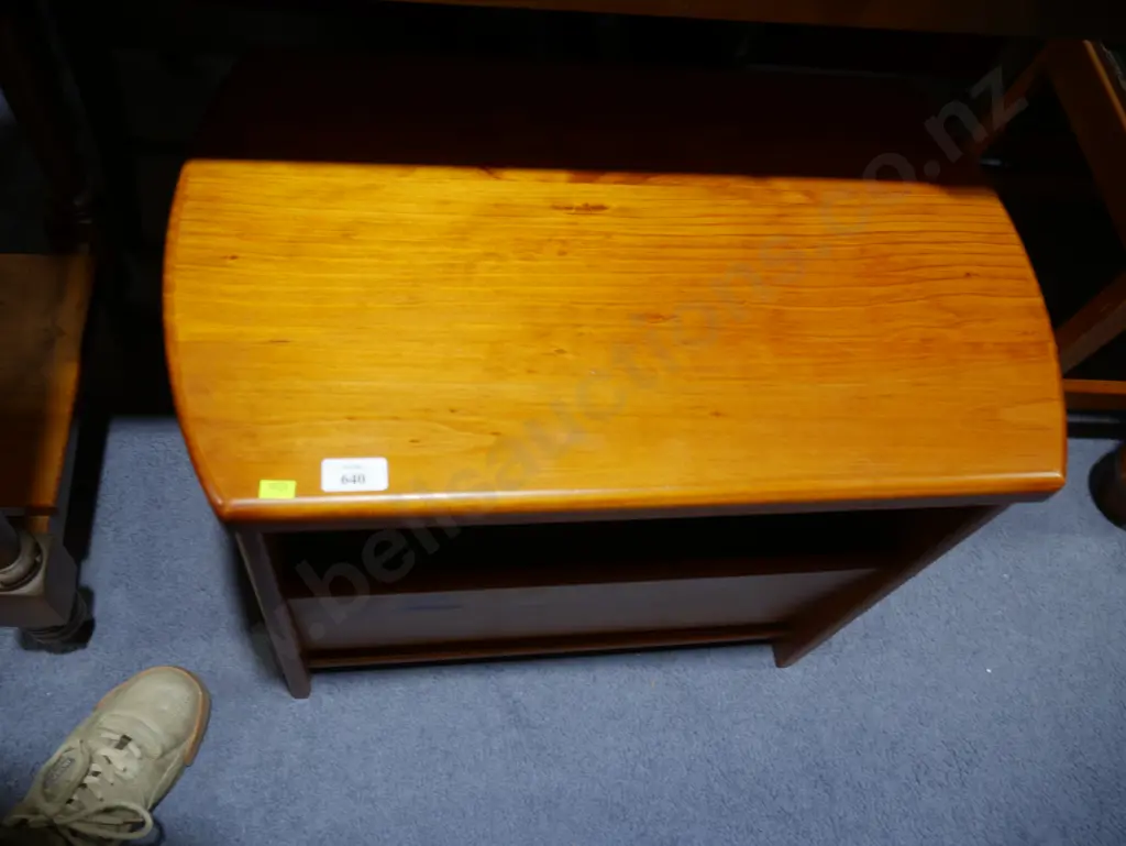 Small coffee table Image 1++