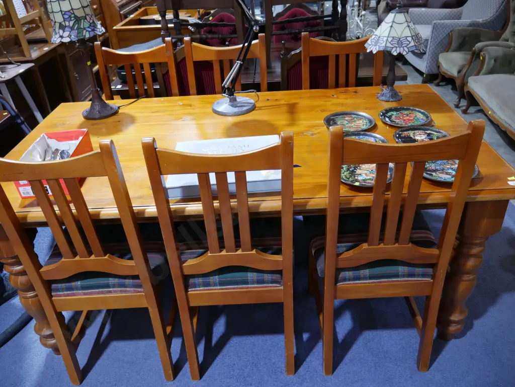 Dining table and six chairs Image 1++
