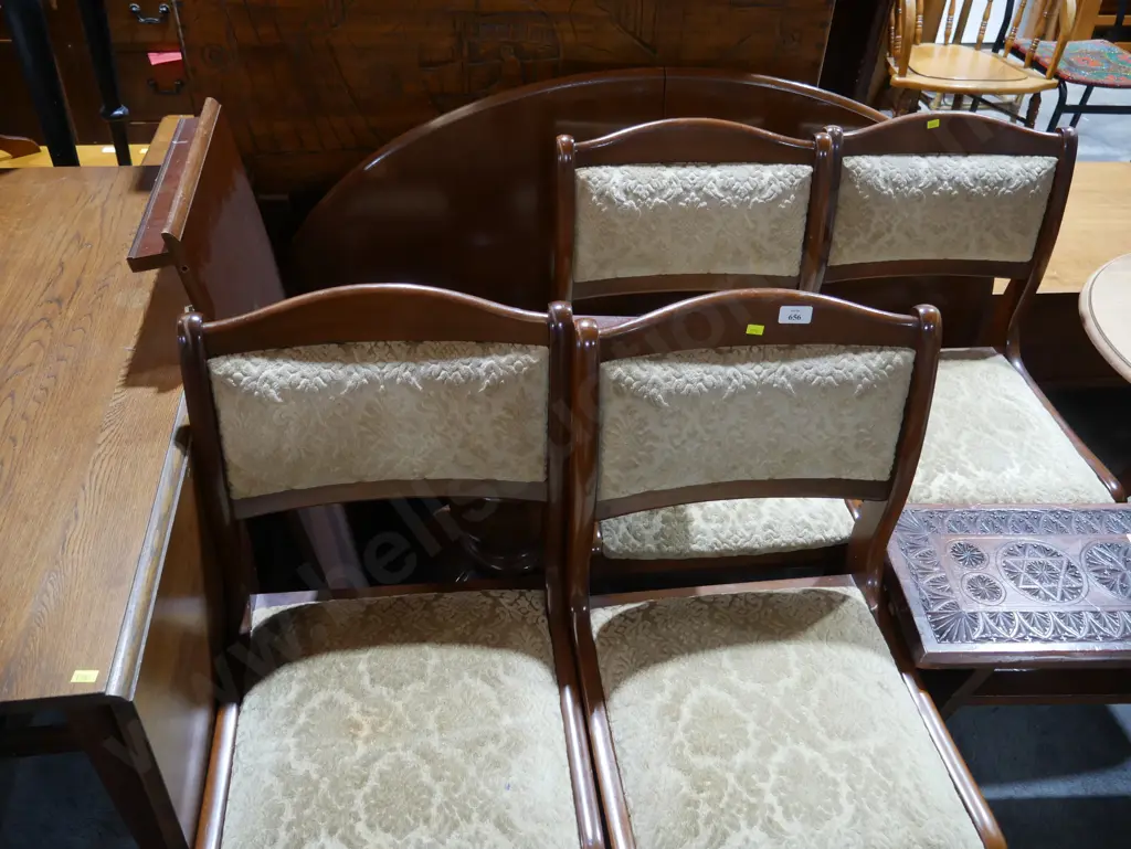 Dining table and four chairs Image 1++