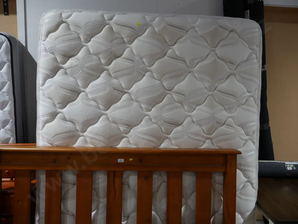 Queen bed and headboard Image 1++