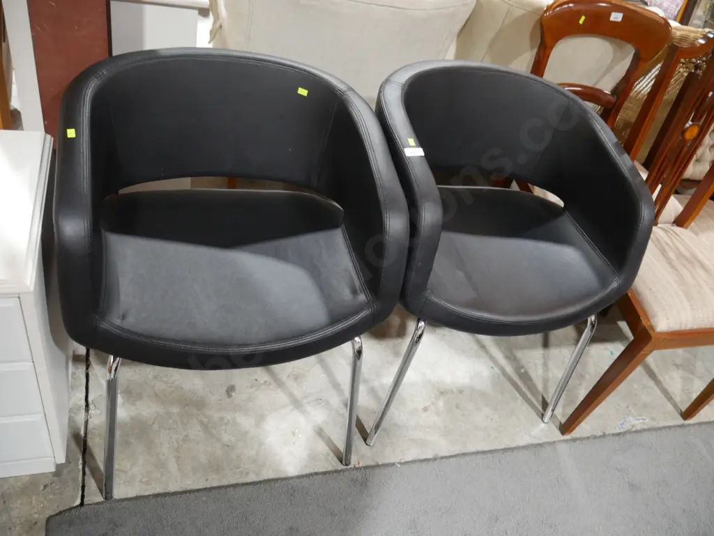 Pair of tub chairs Image 1++
