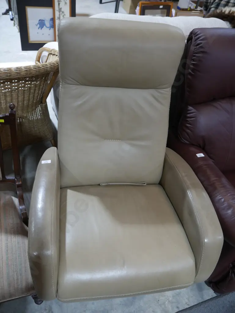 Swivel armchair Image 1++