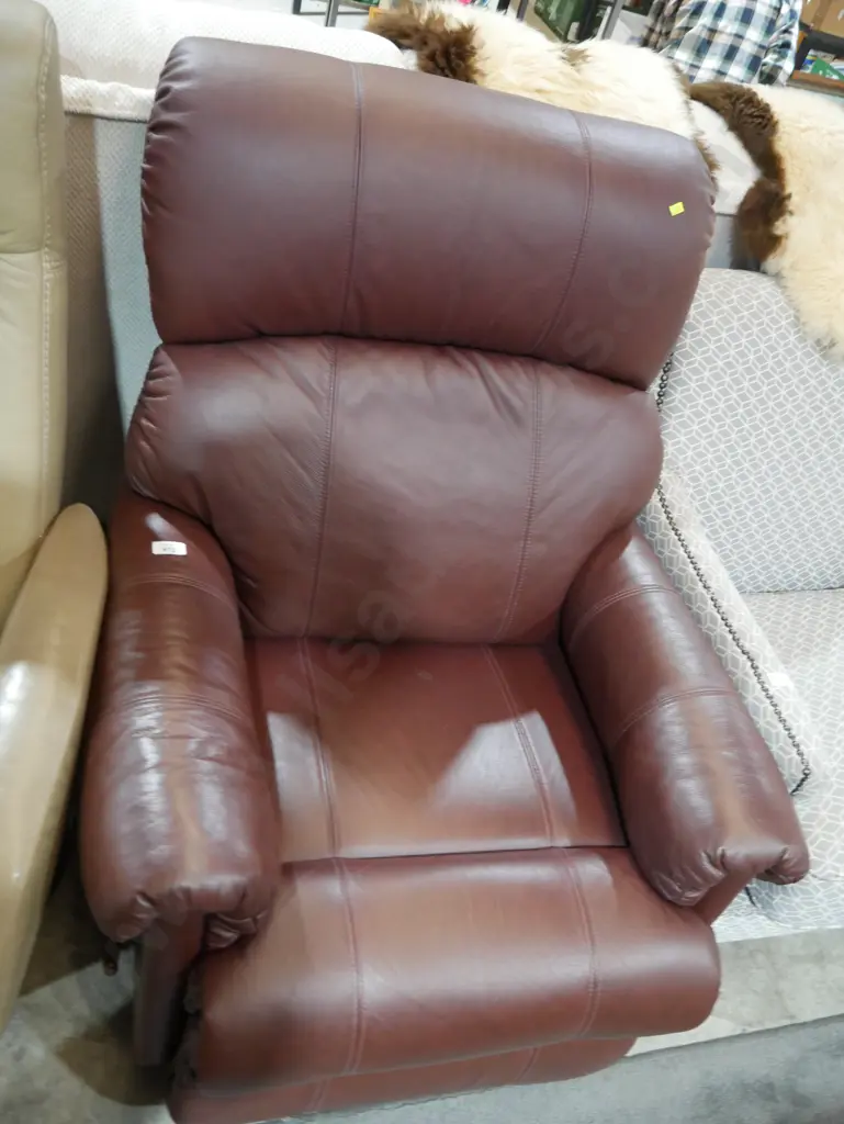 Lazboy recliner arm chair Image 1++