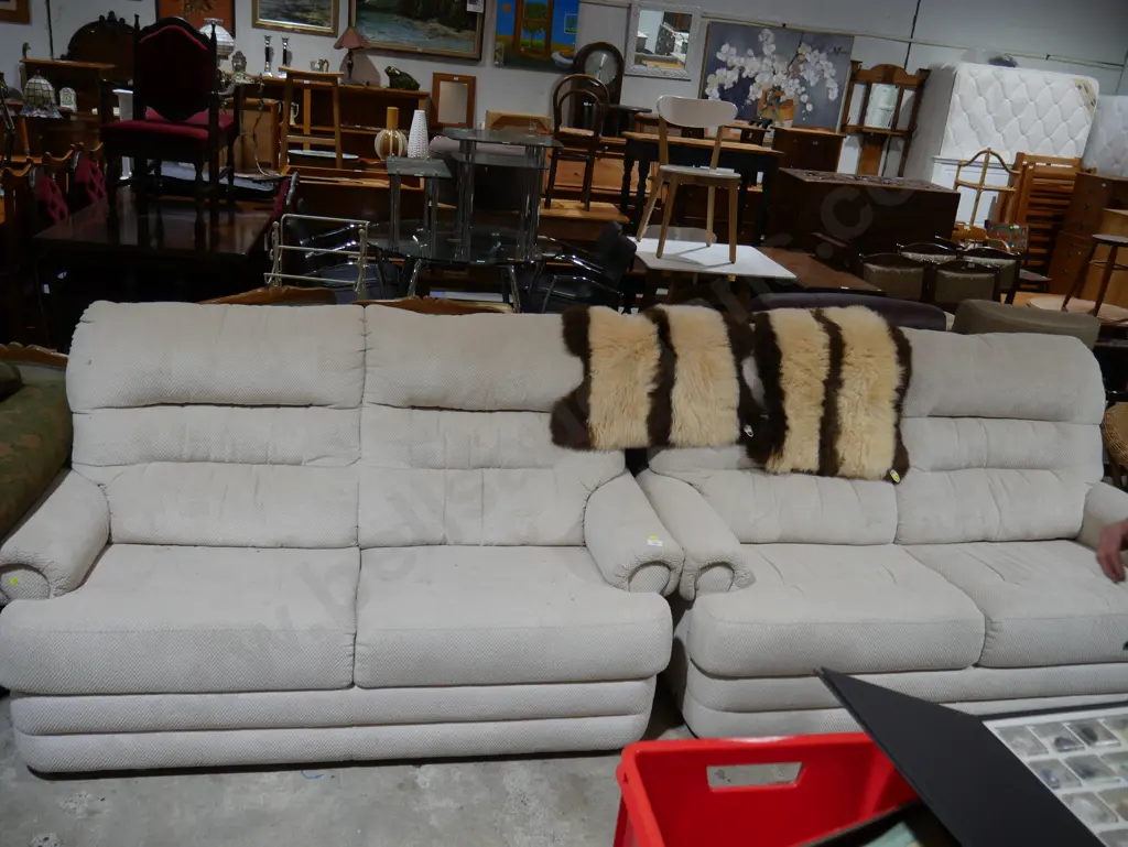 Two couches Image 1++