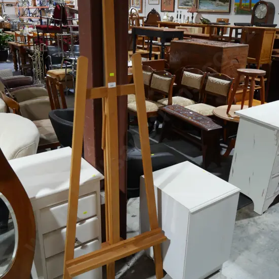 Artists' easel