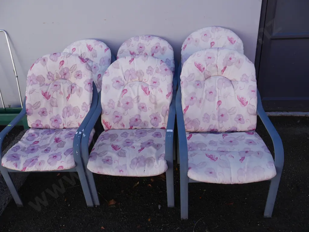 6 outdoor chairs Image 1++