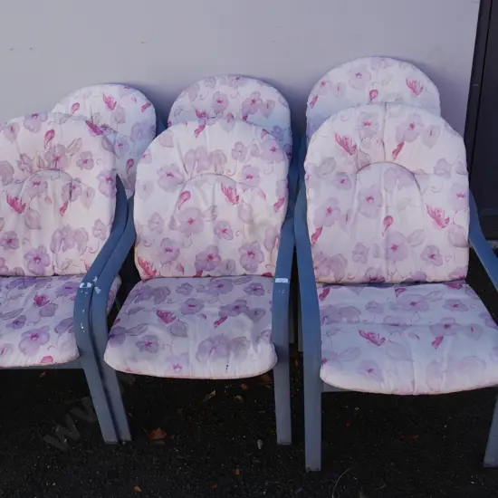 6 outdoor chairs
