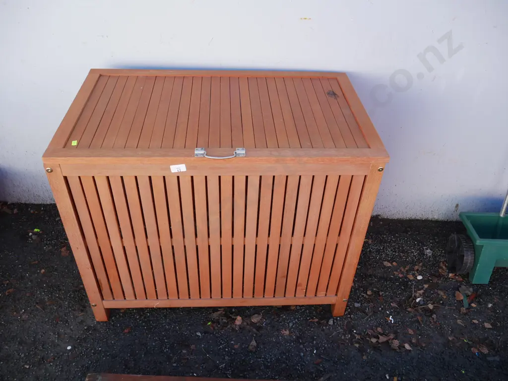 Patio storage box Image 1++