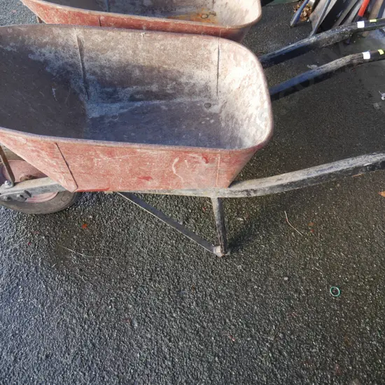 Wheel barrow