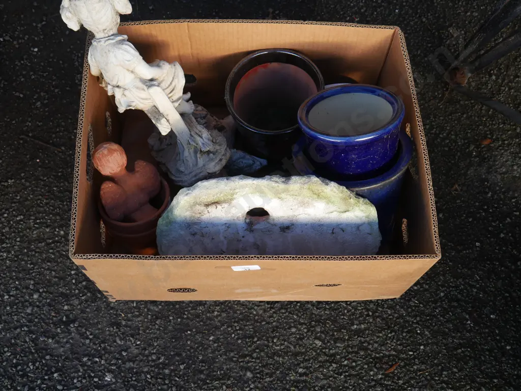 Garden ornaments and plant pots Image 1++