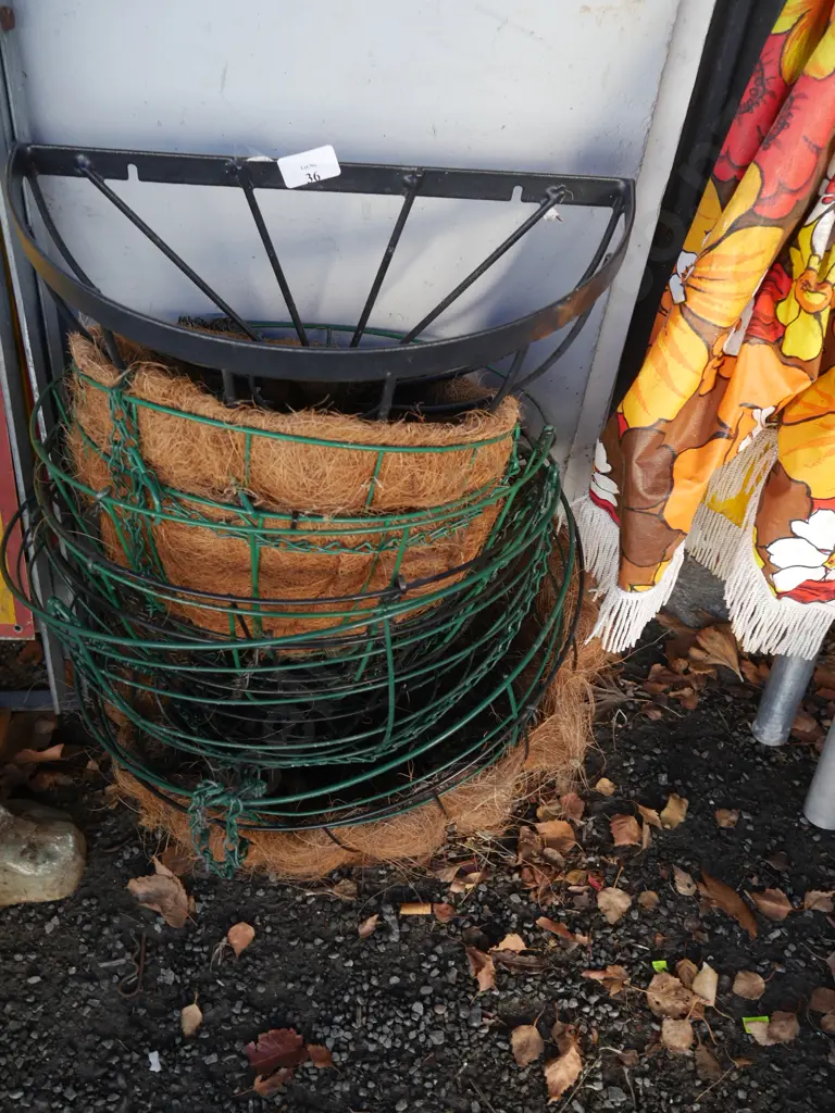 wire planters Image 1++
